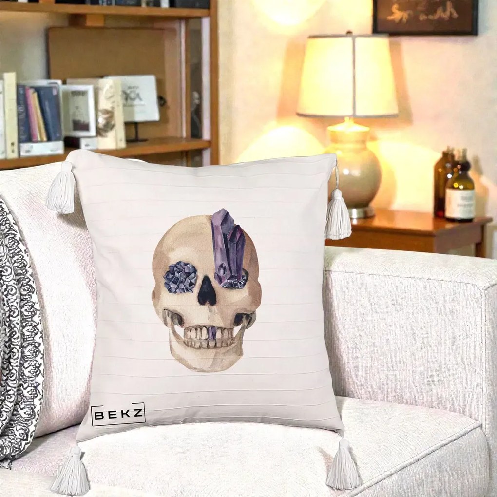 Perna Decorativa Craniu cu Cristale de Ametist, 40x40 cm, Bej cu Franjuri, Husa Detasabila, Perna Inclusa, BEKZ®