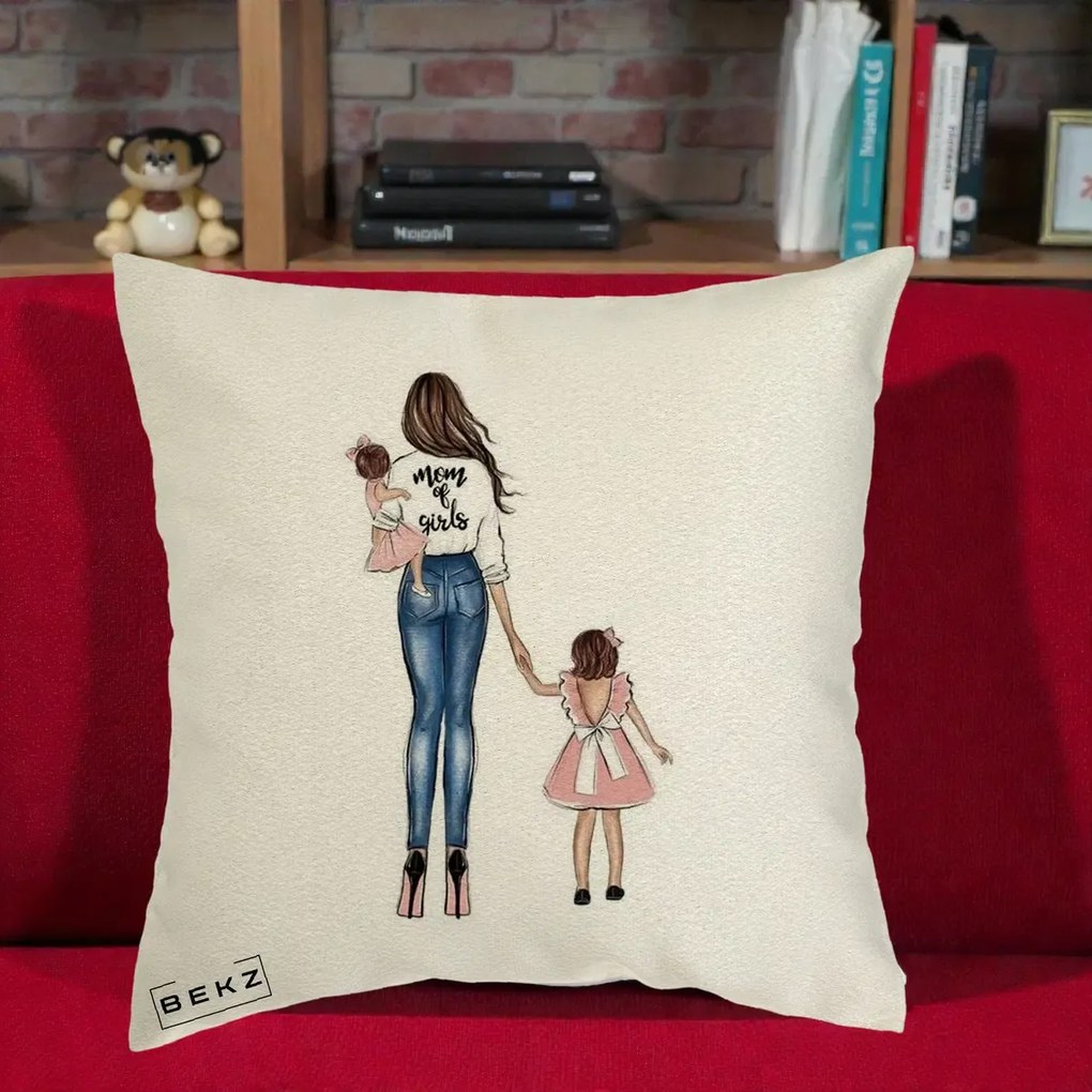 Cadou pentru Mama - Perna Personalizata Mom of Girls Mama cu Fetele, 40x40 cm, Ecru, Husa Detasabila, Perna Inclusa, BEKZ®