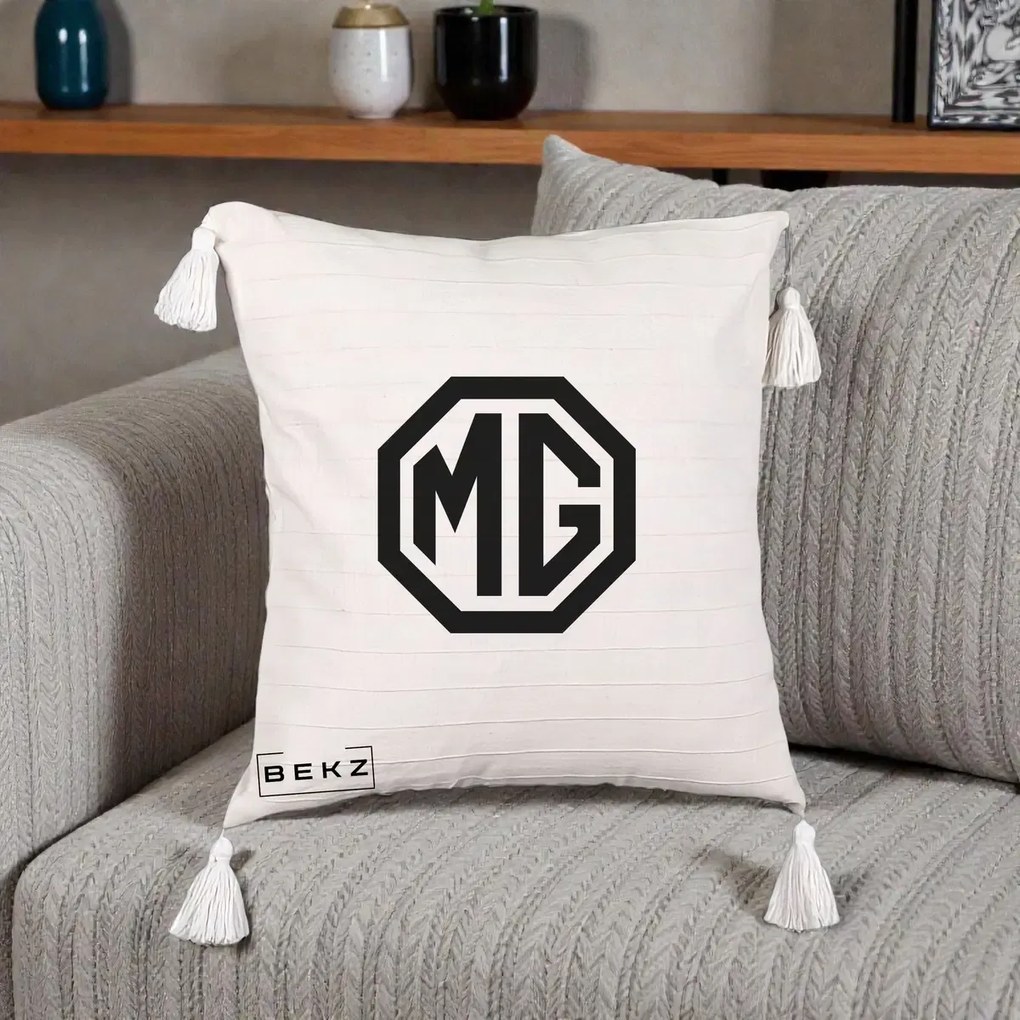 Perna Personalizata cu emblema MG, 40x40 cm, Bej cu Franjuri, Husa Detasabila, Perna Inclusa, BEKZ®
