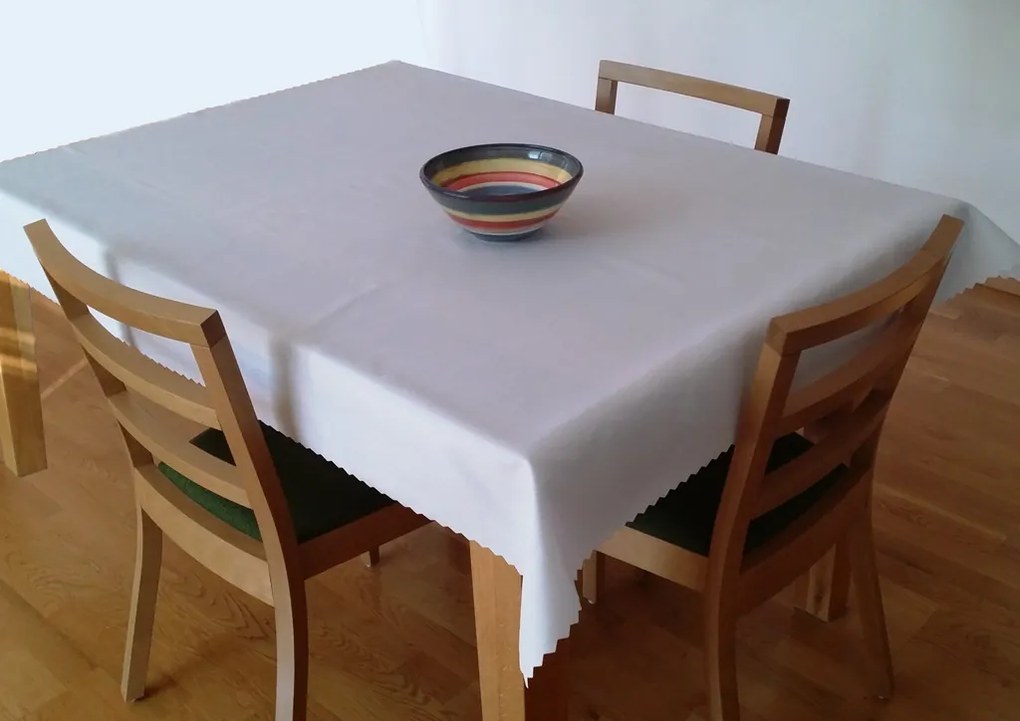 Fata de masa din teflon alba Dimensiune: 120 x 140 cm