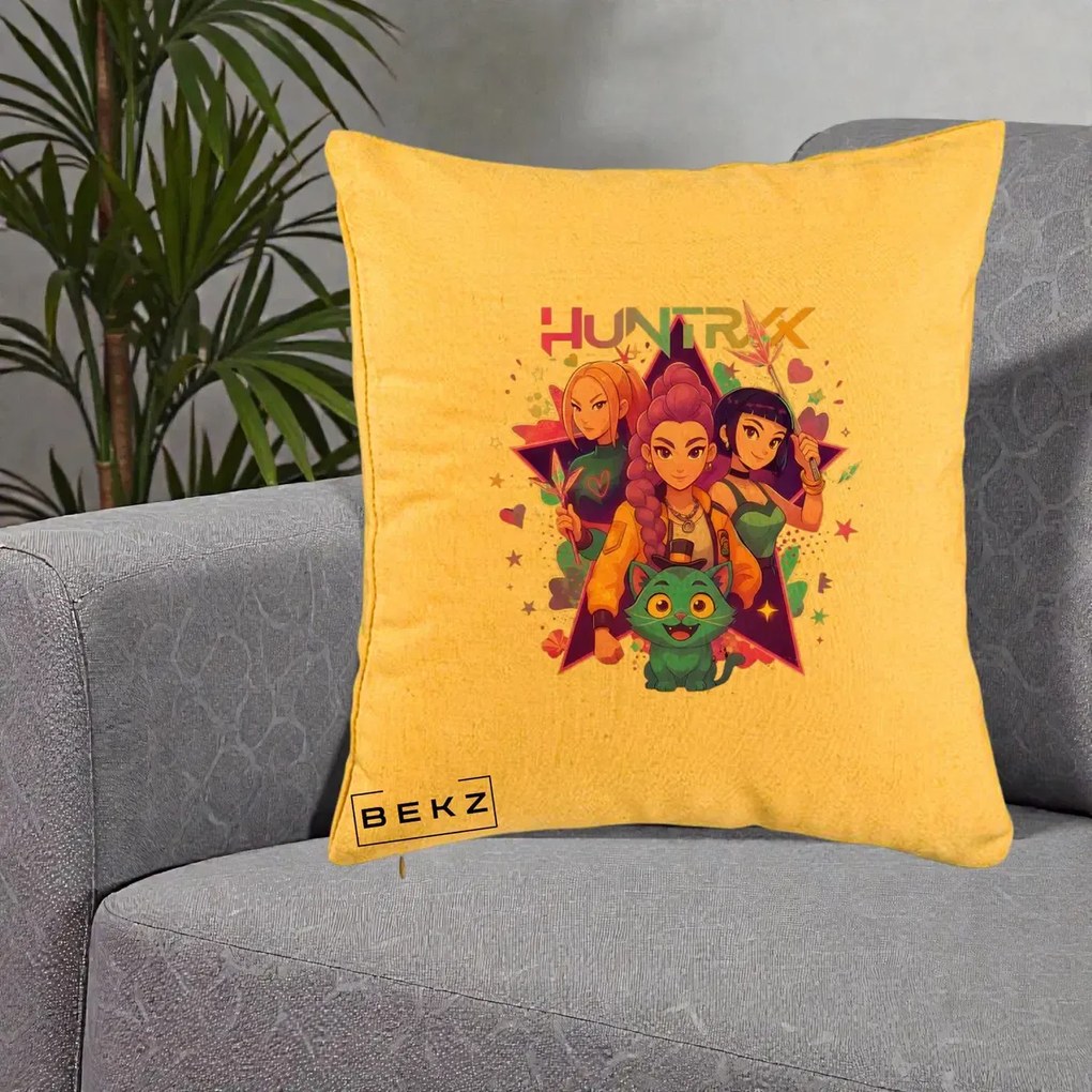 Perna Personalizata K-pop HUNTRX Trio cu Pisica Stele, 40x40 cm, Galben, Husa Detasabila, Perna Inclusa, BEKZ®