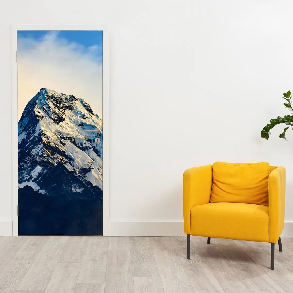Fototapet pentru ușă - Munții înzăpeziți (95x205cm)