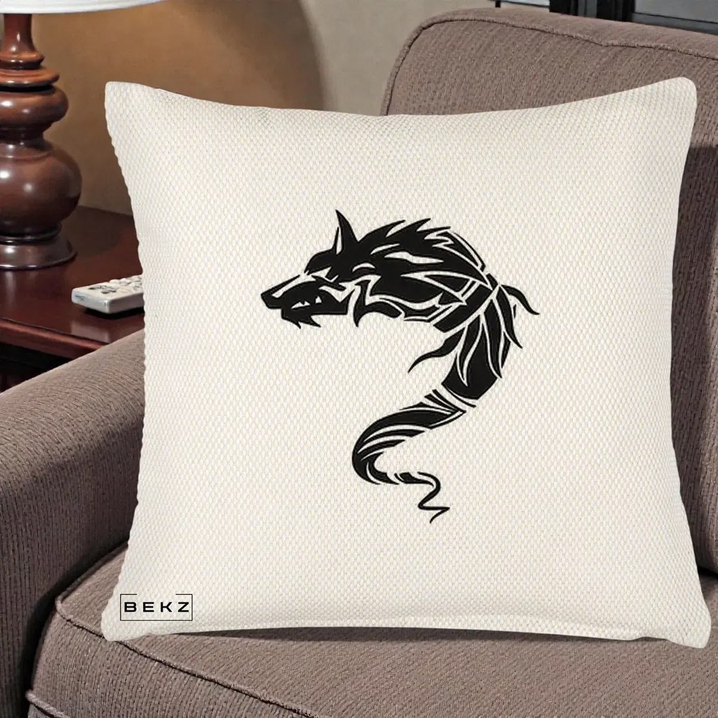 Perna Decorativa Lup Tribal Alb-Negru, 40x40 cm, Crem Reliefat, Husa Detasabila, Perna Inclusa, BEKZ®