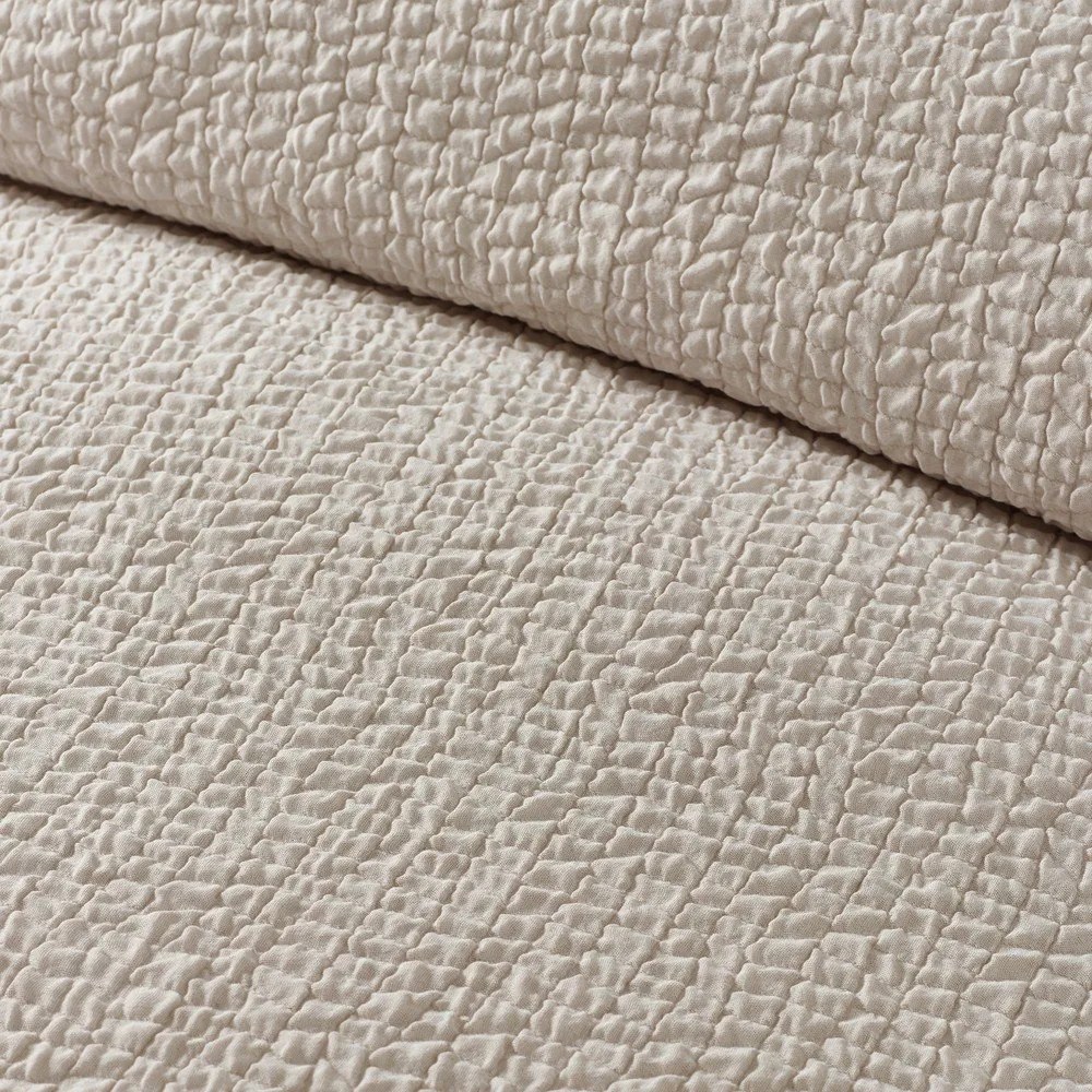 Lenjerie de pat maro deschis din țesătură crep pentru pat dublu, extinsă 230x220 cm Crinkle Seersucker – Catherine Lansfield