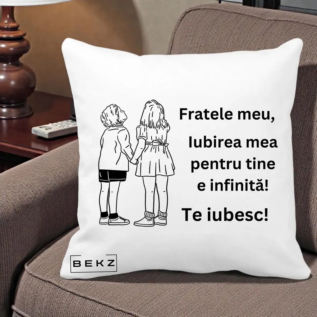 Cadou pentru Frate - Perna Personalizata Fratele Meu Te Iubesc Copii Tinand Maini Line Art, 40x40 cm, Alba Mata, Husa Detasabila, Perna Inclusa, BEKZ®