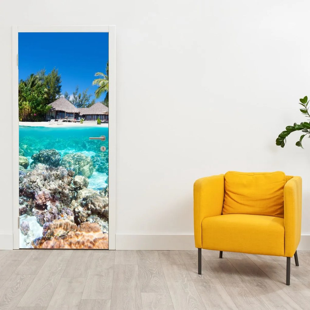 Fototapet pentru ușă - Plajă pe insulă tropicală (95x205cm)