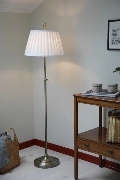 Markslöjd 108972 - Lampă de podea OXFORD 1xE14/40W/230V alb/alamă