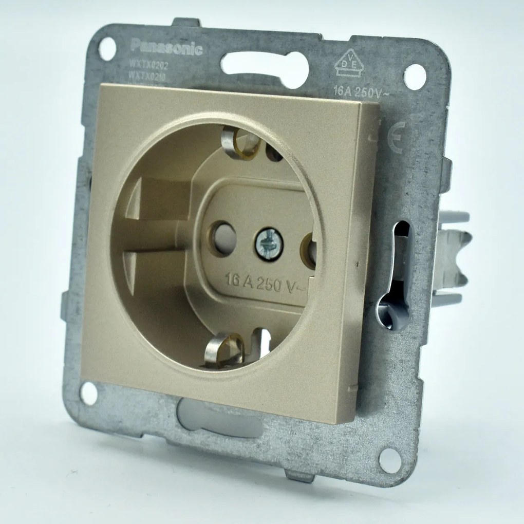 Priza simpla cu impamantare si protectie copii, 16A, IP20, Bronz, Panasonic Arkedia Slim \ Karre Plus
