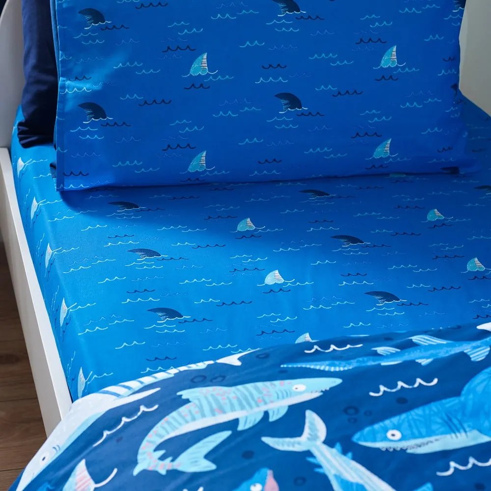 Cearceaf pentru copii albastru pentru pat dublu cu elastic 135x190 cm Jawsome Shark – Catherine Lansfield
