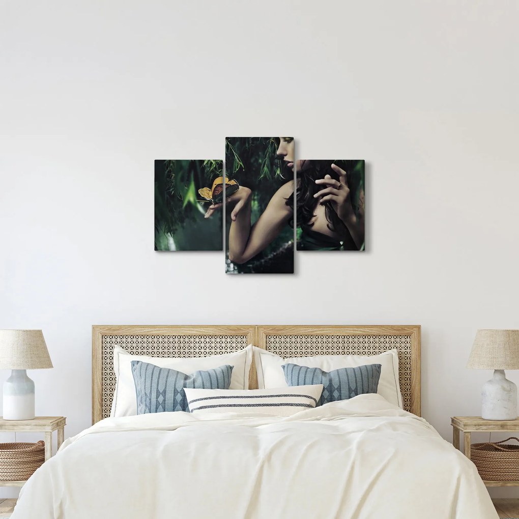 Tablou - Femeia grațioasă cu fluture (90x60 cm)