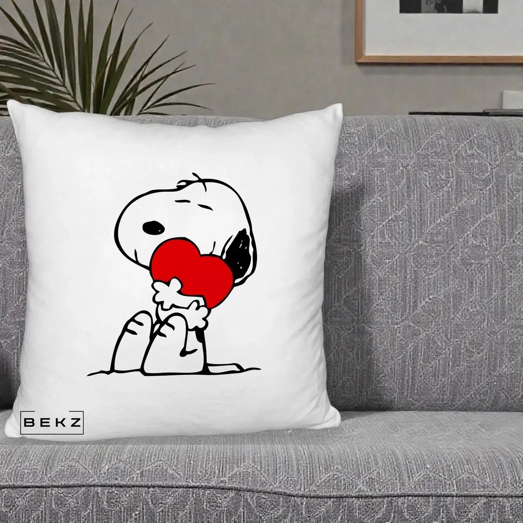 Perna Personalizata Snoopy cu Inima, 40x40 cm, Alb Pufos, Husa Detasabila, Perna Inclusa, BEKZ®