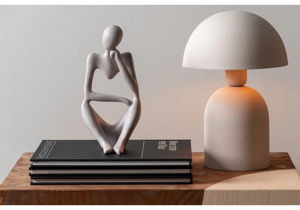 Statuetă din polirășină Wondering – PT LIVING