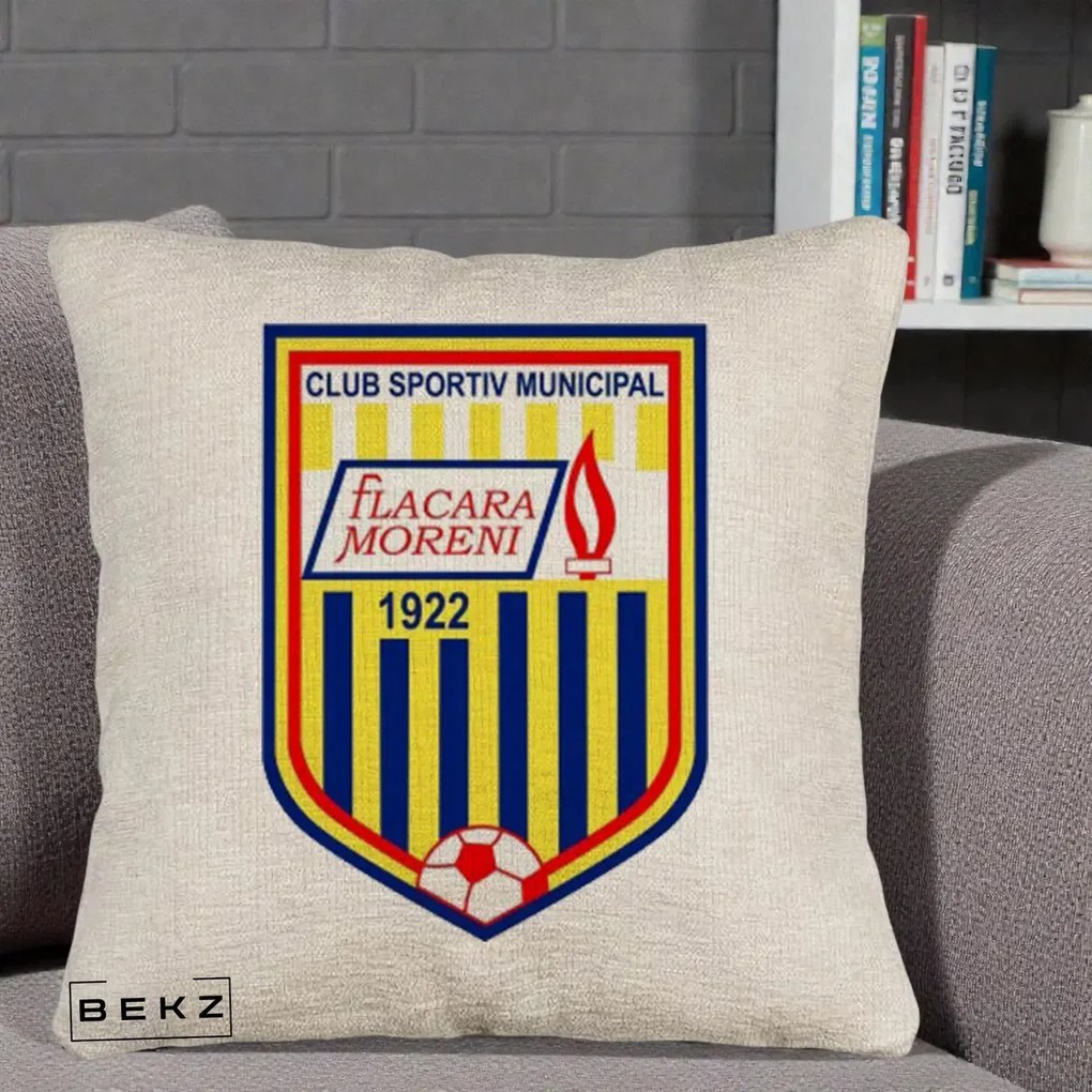 Perna Personalizata CSM Flacara Moreni 1922 Fotbal, 40x40 cm, Bej Canapea, Husa Detasabila, Perna Inclusa, BEKZ®