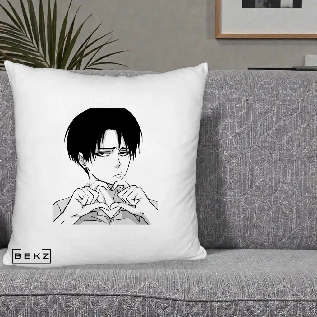 Perna Personalizata Levi Ackerman Inima, 40x40 cm, Alb Pufos, Husa Detasabila, Perna Inclusa, BEKZ®