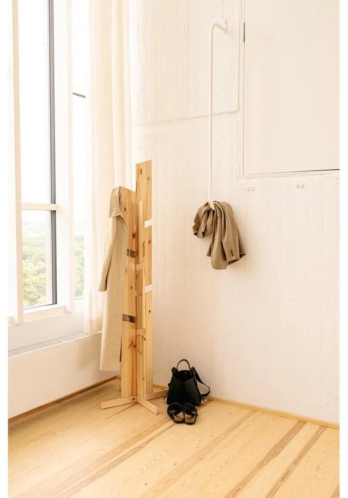 Cuier în culoare naturală din lemn de pin 60x186 cm Keeper – Karup Design