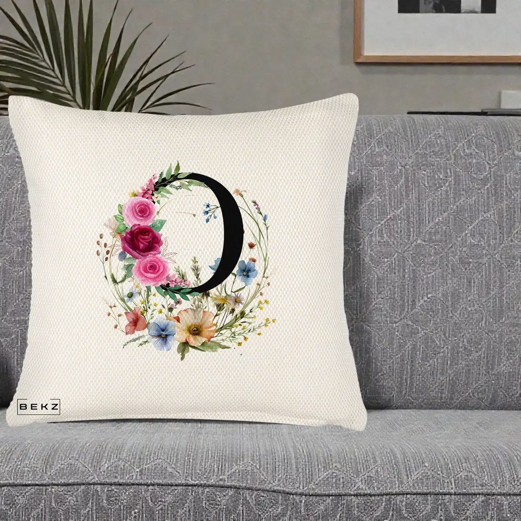 Cadou Personalizat - Perna Personalizata Monogram Litera O cu Flori Acuarela, 40x40 cm, Crem Reliefat, Husa Detasabila, Perna Inclusa, BEKZ®