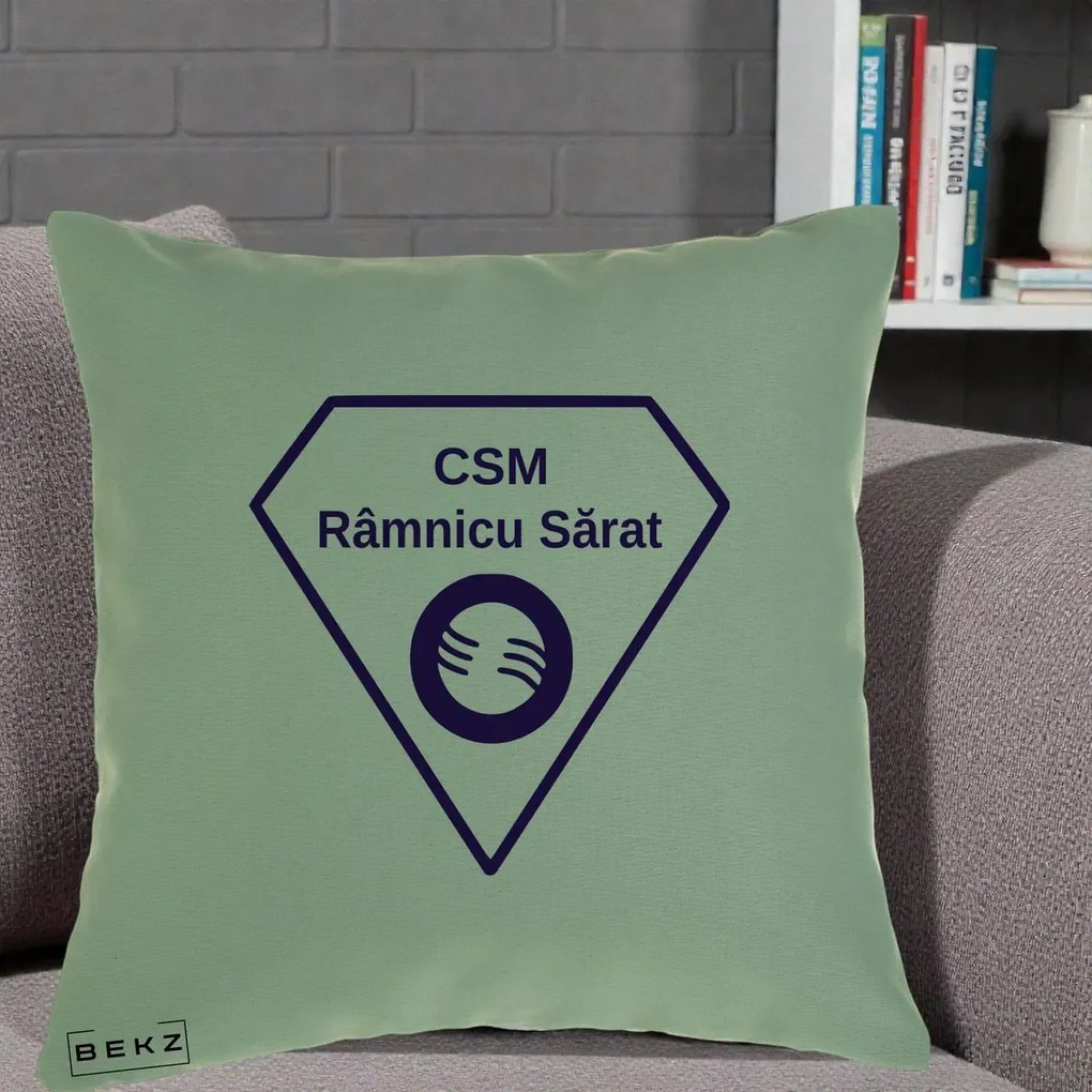 Perna Personalizata CSM Ramnicu Sarat Fotbal, 40x40 cm, Verde, Husa Detasabila, Perna Inclusa, BEKZ®