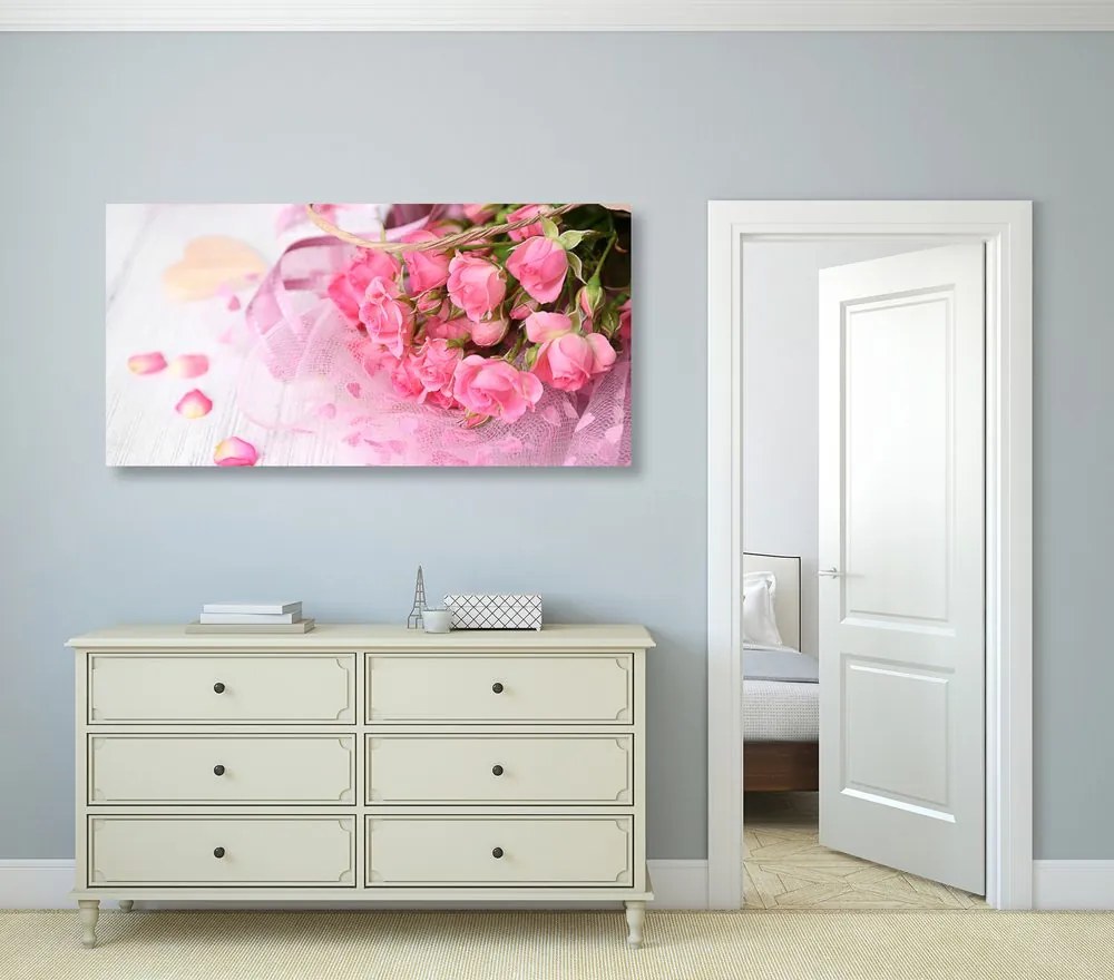 Tablou buchet romantic de trandafiri roz