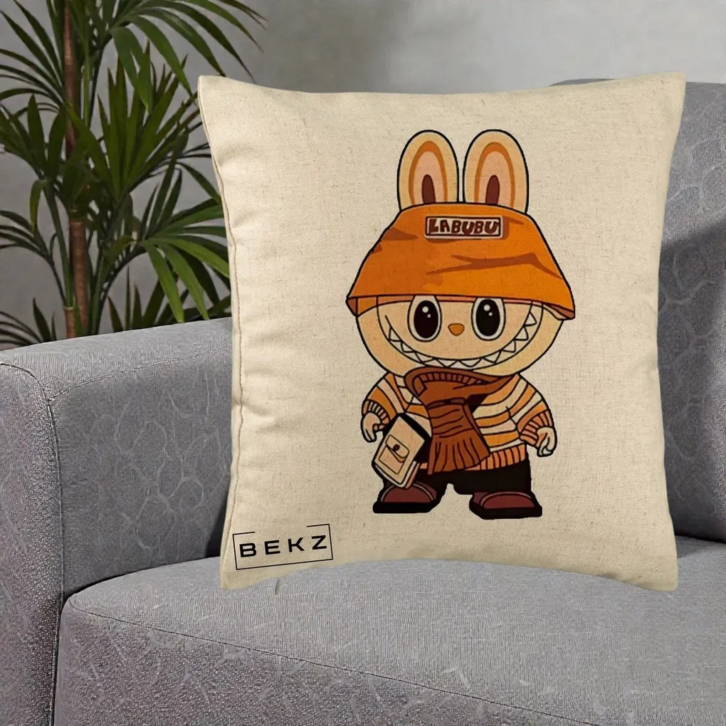 Perna Personalizata Labubu Streetwear Portocaliu, 40x40 cm, Bej, Husa Detasabila, Perna Inclusa, BEKZ®
