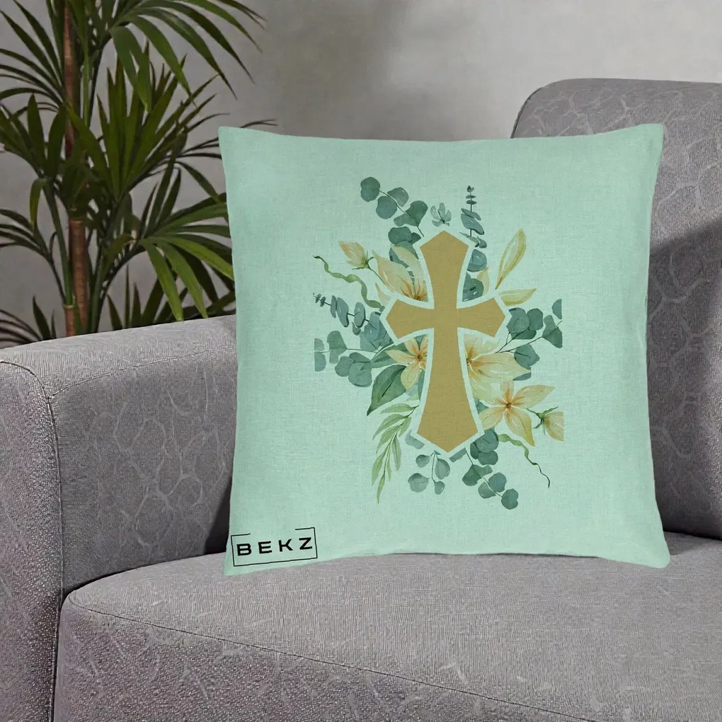 Perna Personalizata Cruce Florala Botez, 40x40 cm, Verde Menta, Husa Detasabila, Perna Inclusa, BEKZ®