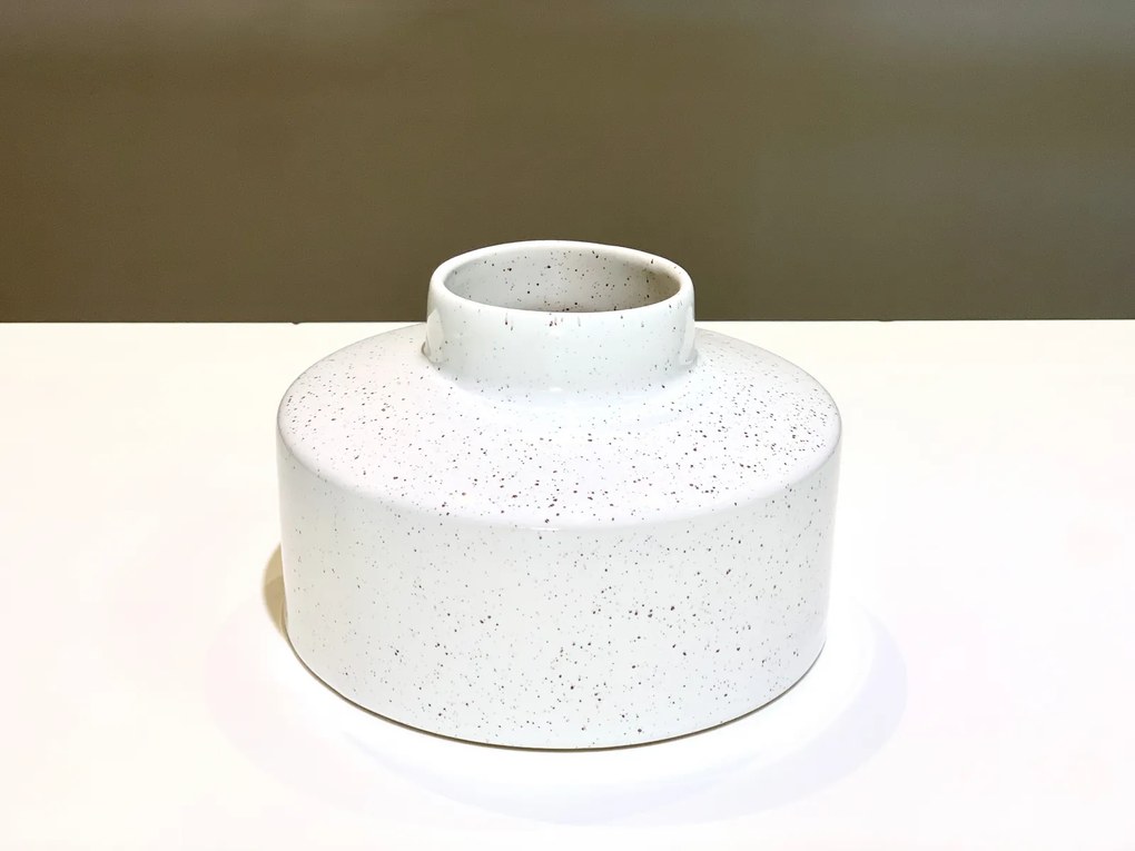 Vaza Mare Centru Masa, Sakura22,5cm (Alb Lucios cu Picatele Visinii)