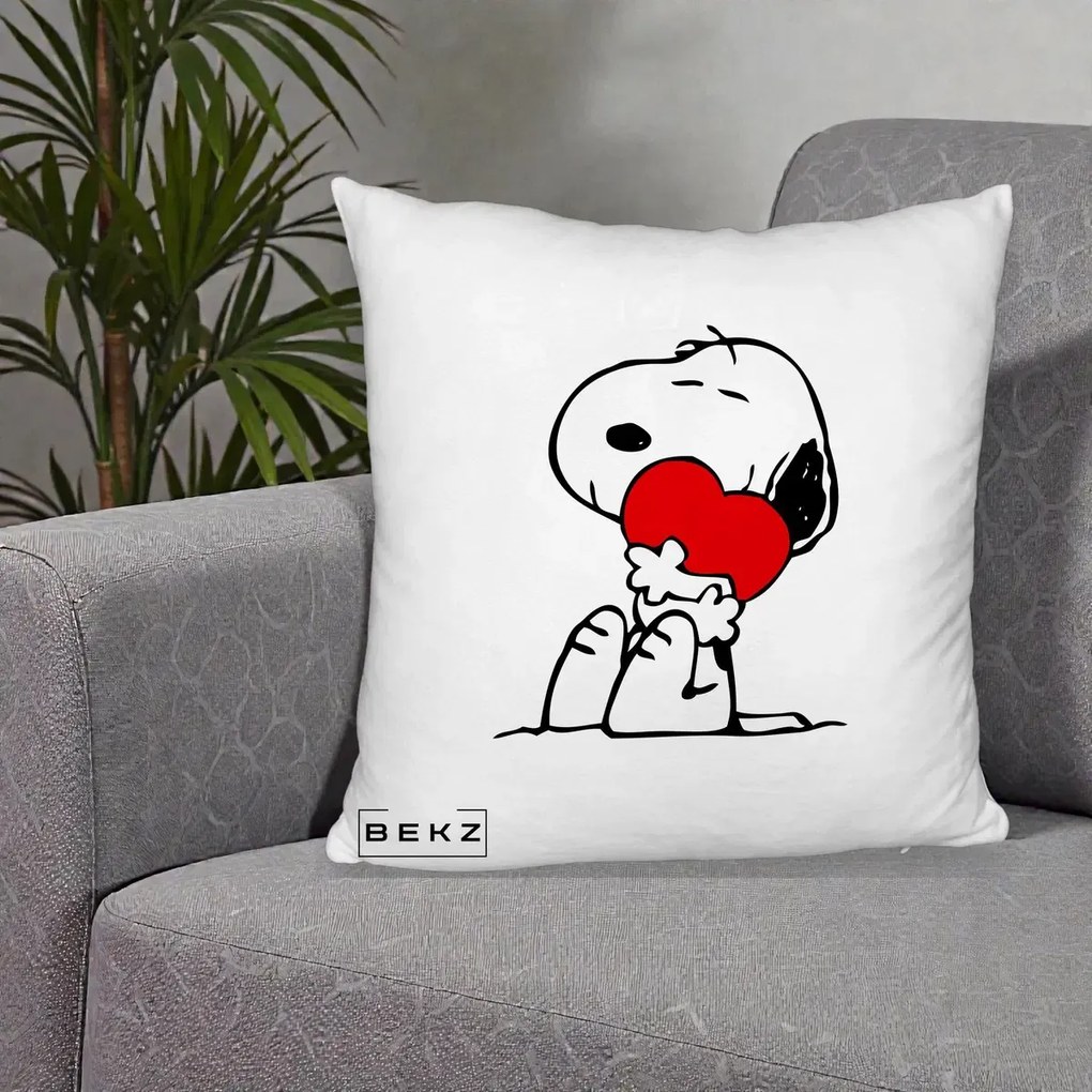 Perna Personalizata Snoopy cu Inima, 40x40 cm, Alb Pufos, Husa Detasabila, Perna Inclusa, BEKZ®