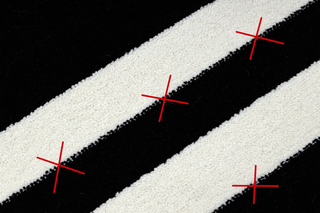 Covor HAMPTON cadru negru - SECUNDAR-COTATI PRODUSUL