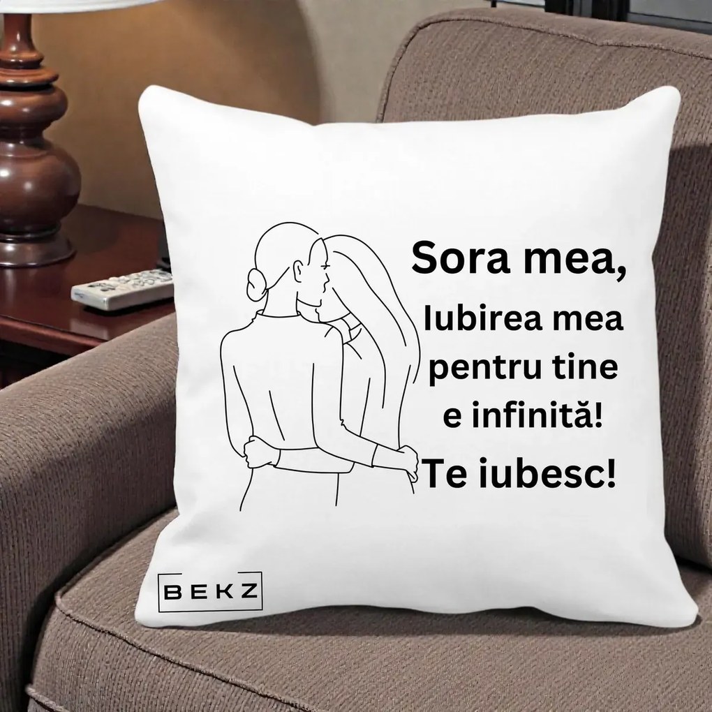 Cadou pentru Sora - Perna Personalizata Sora Mea Te Iubesc Imbratisare din Spate Line Art, 40x40 cm, Alba Mata, Husa Detasabila, Perna Inclusa, BEKZ®