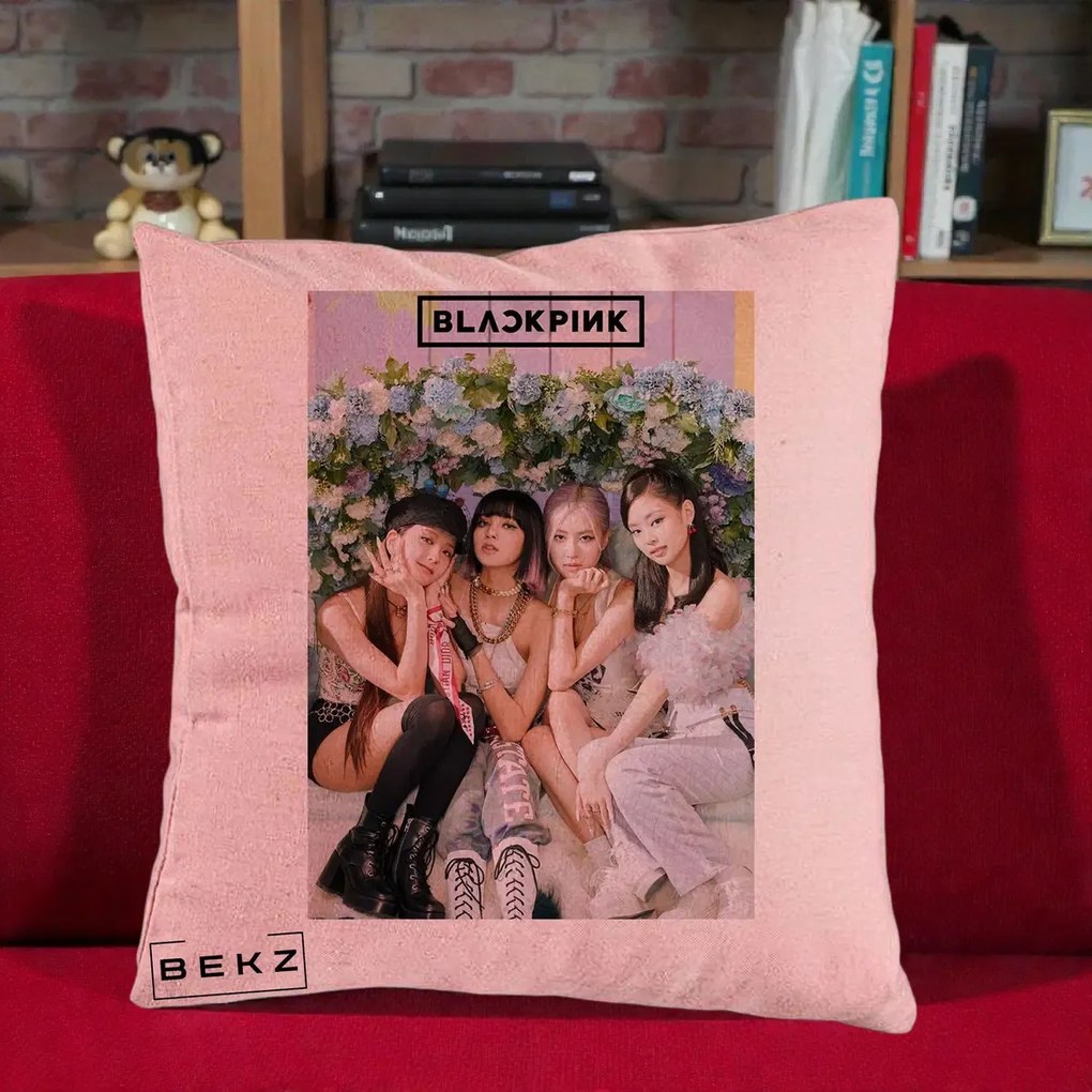 Perna Personalizata K-pop BLACKPINK Foto Grup, 40x40 cm, Roz, Husa Detasabila, Perna Inclusa, BEKZ®