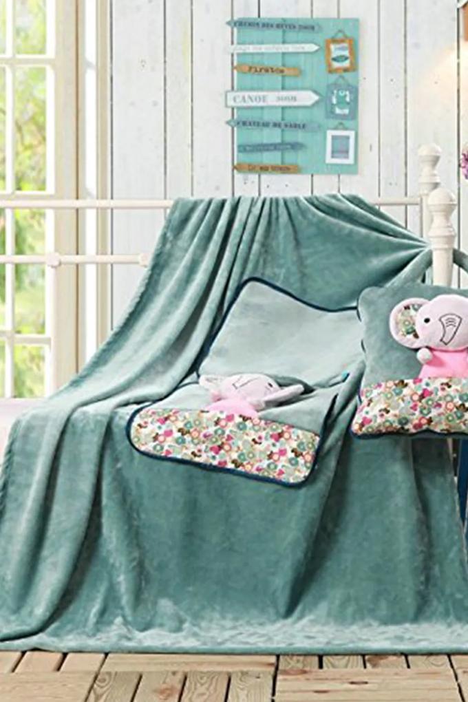 Pernă şi pătură pentru copii 2 in 1 Elefant verde