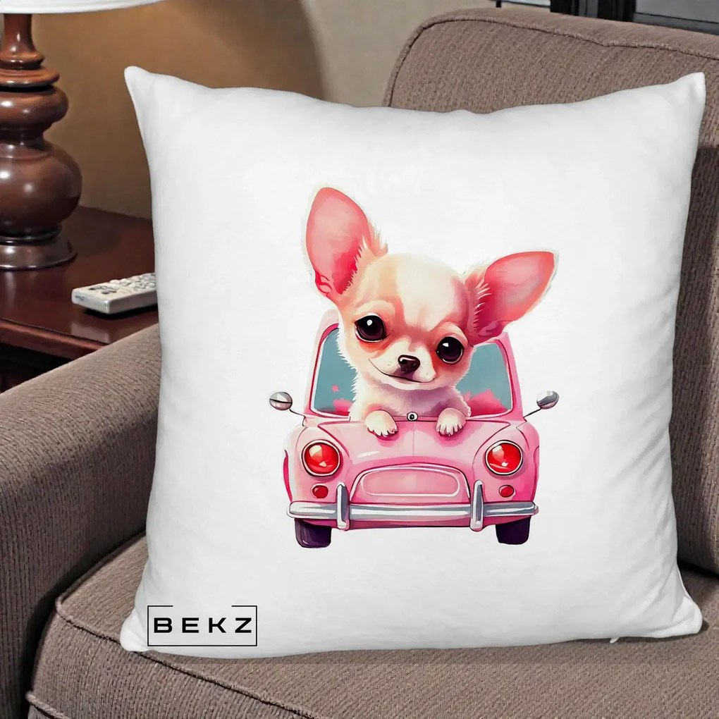 Perna Decorativa Chihuahua Roz in Masinuta, 40x40 cm, Alb Pufos, Husa Detasabila, Perna Inclusa, BEKZ®