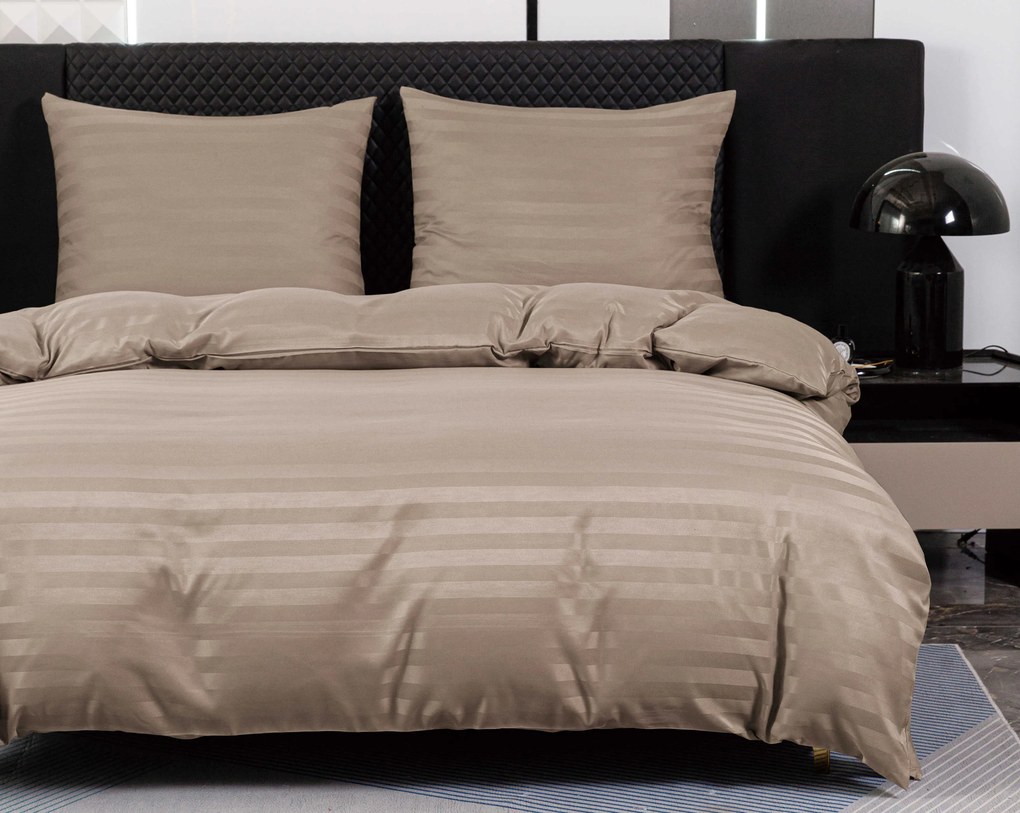 Lenjerie de pat hoteliera din microfibra JASMINE bej - dunga 2 cm Dimensiunile lenjeriei: 2 buc 70 x 90 cm | 200 x 220 cm