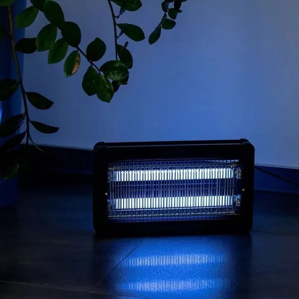 Aparat electric anti-insecte 2x10W/230V 100m2