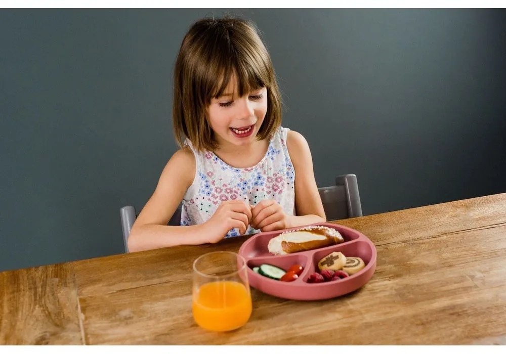 Farfurie pentru copii cărămizie din silicon 19x20,5 cm Dusky Pink – Kindsgut