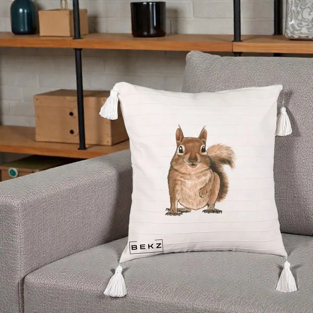 Perna Decorativa Veverita Acuarela, 40x40 cm, Bej cu Franjuri, Husa Detasabila, Perna Inclusa, BEKZ®