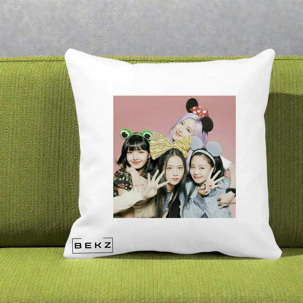 Perna Personalizata K-pop BLACKPINK Accesorii Haioase, 40x40 cm, Alba Mata, Husa Detasabila, Perna Inclusa, BEKZ®