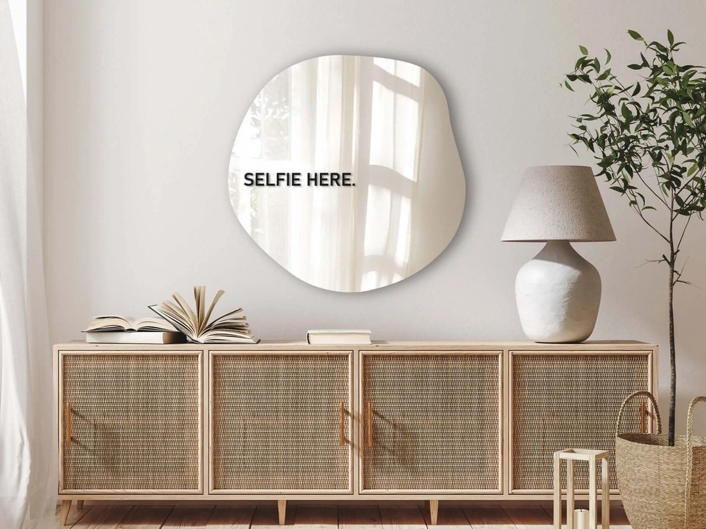 Autocolant pentru oglindă S22 – SELFIE HERE.