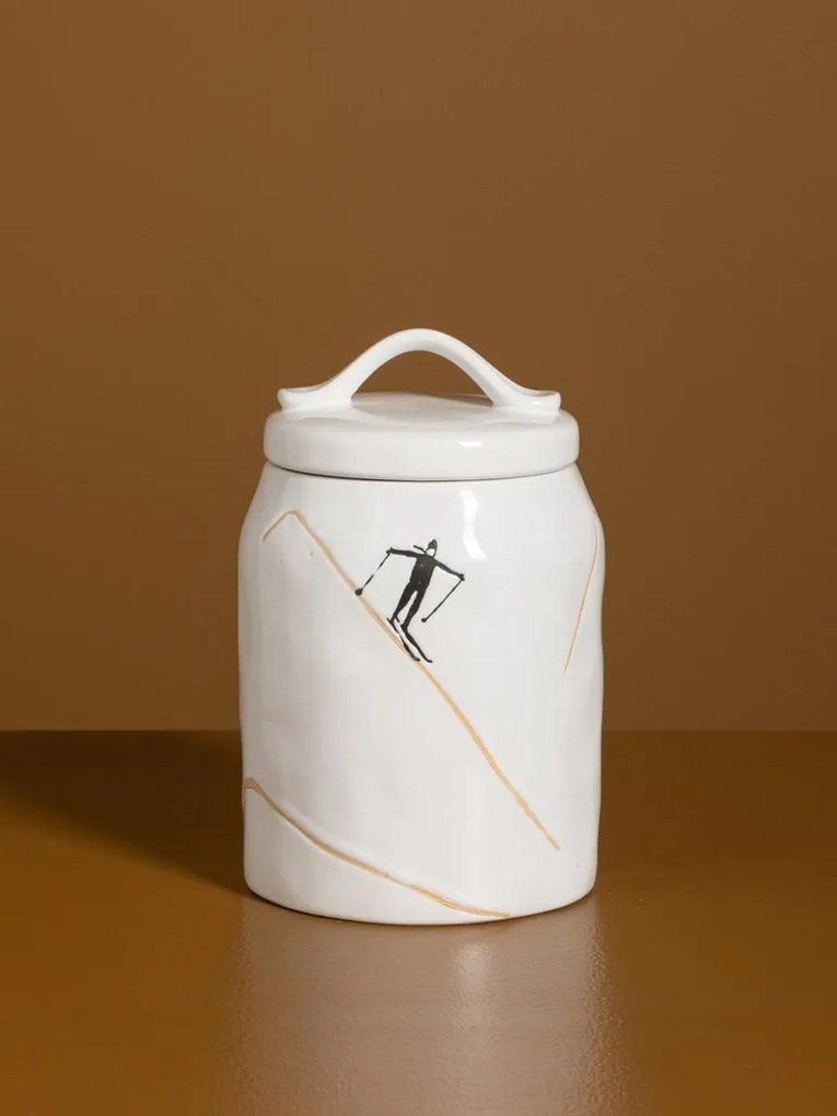 Borcan din ceramică albă cu motive de iarnă pictate manual, 19,5 × 12 cm, „Slalom"