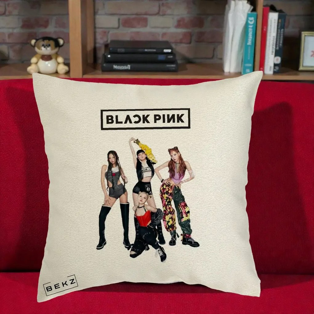 Perna Personalizata K-pop BLACKPINK Fotografie de Grup, 40x40 cm, Ecru, Husa Detasabila, Perna Inclusa, BEKZ®