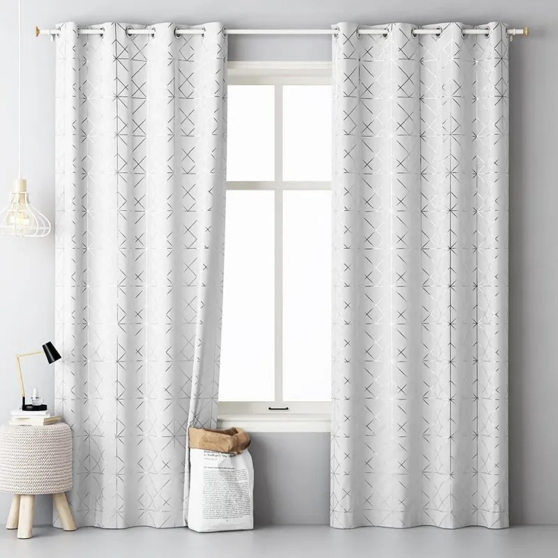 Draperii albe cu model argintiu cu inele metalice 140 x 280 cm