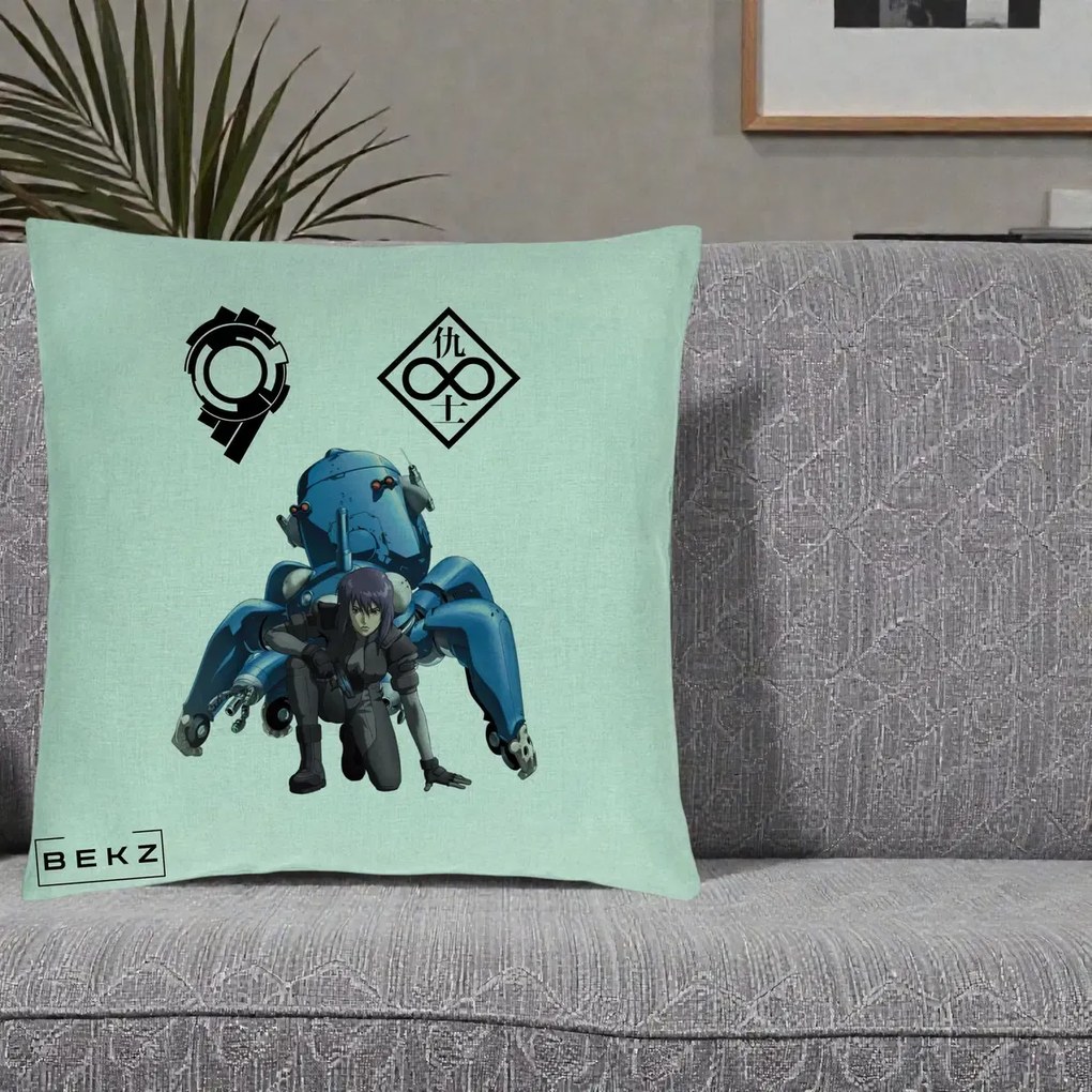 Perna Personalizata Ghost in the Shell Motoko si Tachikoma, 40x40 cm, Verde Menta, Husa Detasabila, Perna Inclusa, BEKZ®