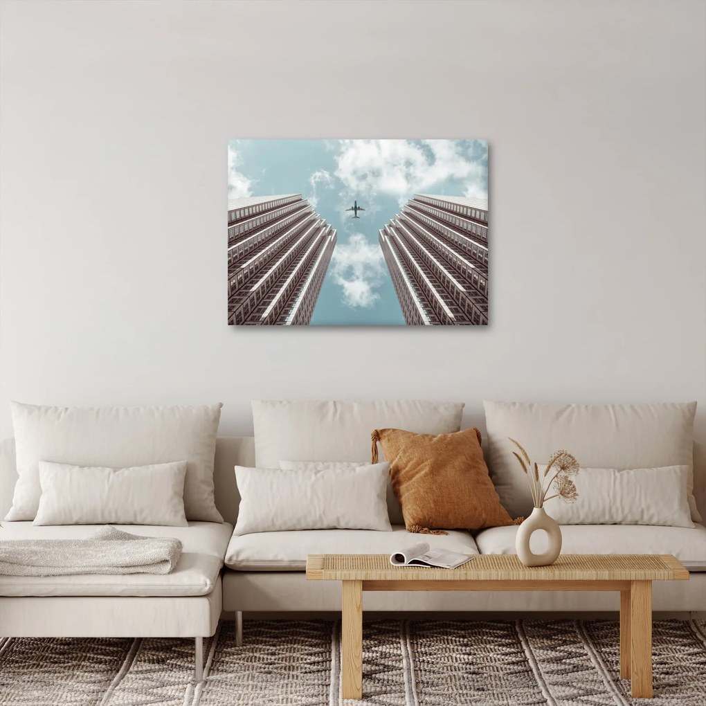 Tablou cuavion între clădiri (70x50 cm)