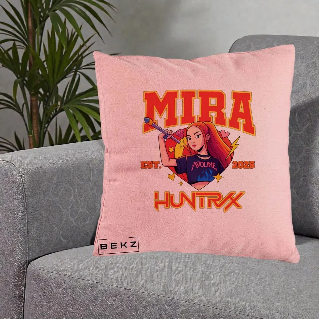 Perna Personalizata K-pop HUNTRX Mira Personaj Avoline, 40x40 cm, Roz, Husa Detasabila, Perna Inclusa, BEKZ®