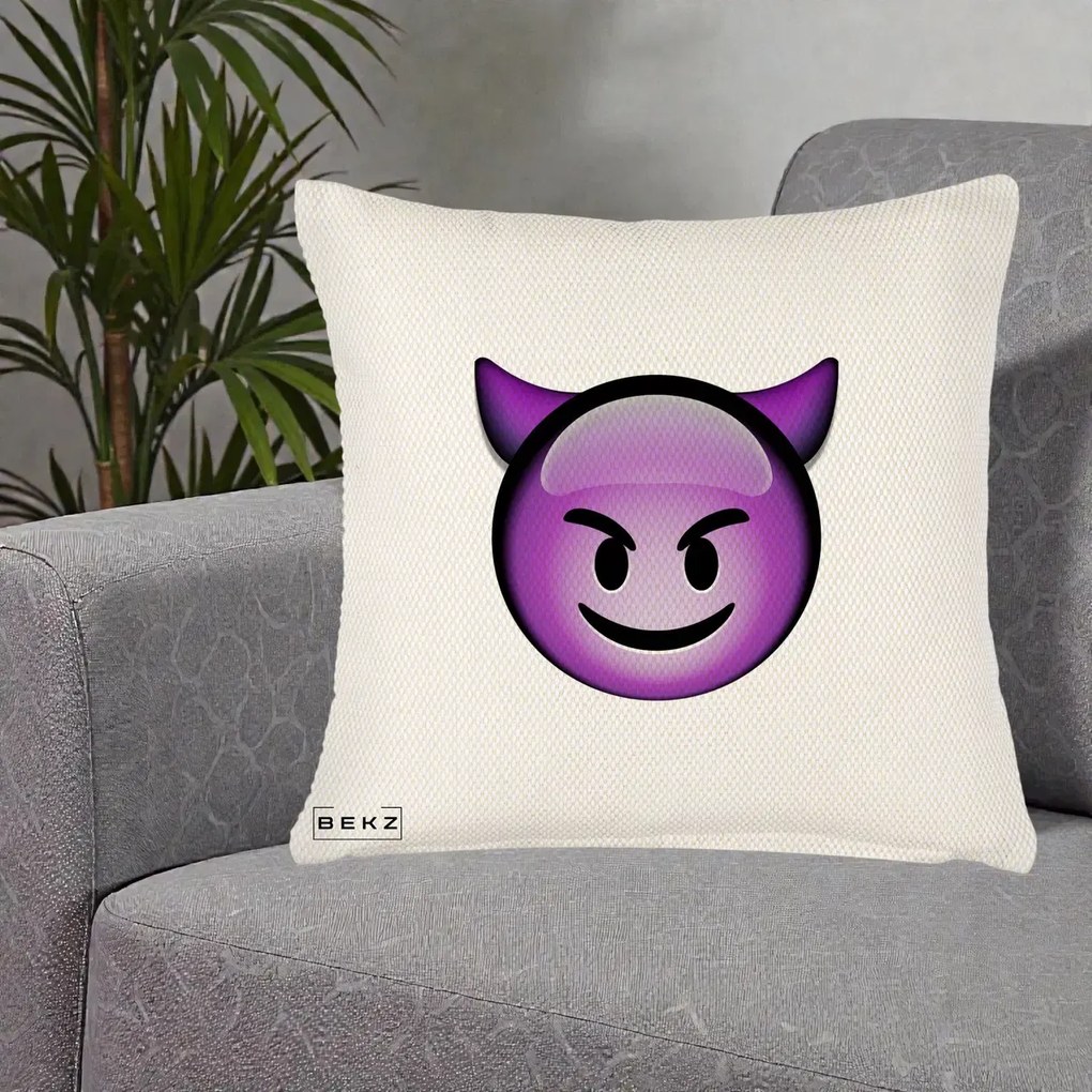 Perna Decorativa Emoji Diavol Mov, 40x40 cm, Crem Reliefat, Husa Detasabila, Perna Inclusa, BEKZ®