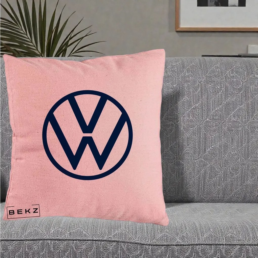 Perna Personalizata cu emblema Volkswagen, 40x40 cm, Roz, Husa Detasabila, Perna Inclusa, BEKZ®
