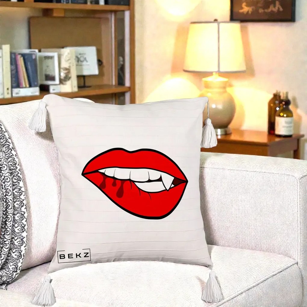 Perna Decorativa Vampire Lips Halloween, 40x40 cm, Bej cu Franjuri, Husa Detasabila, Perna Inclusa, BEKZ®