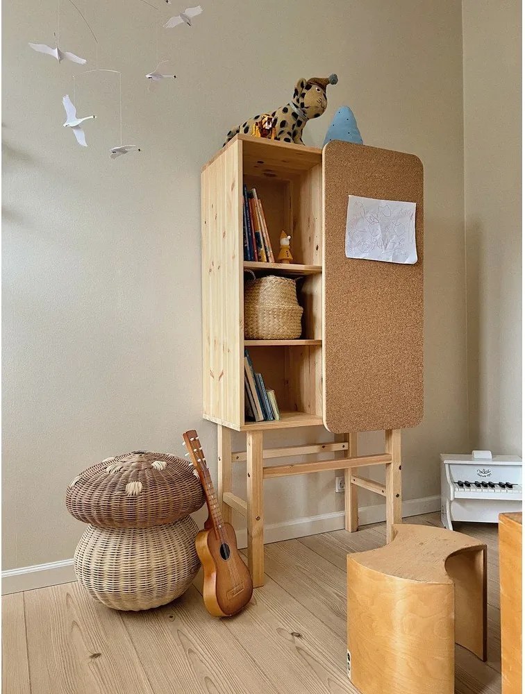 Bibliotecă din lemn de pin cu avizier Karup Design Slide