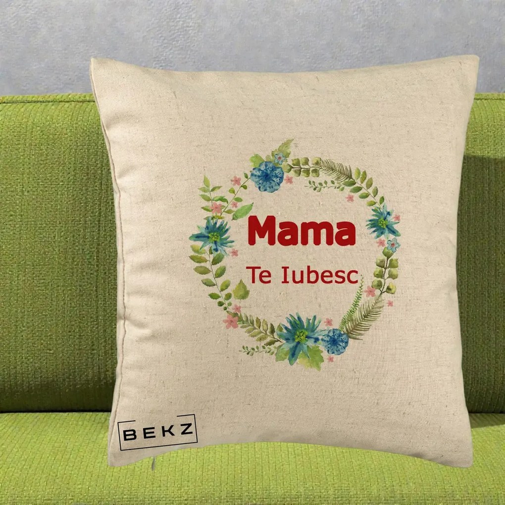 Cadou pentru Mama - Perna Personalizata Mama Te Iubesc Flori Albastre, 40x40 cm, Bej, Husa Detasabila, Perna Inclusa, BEKZ®