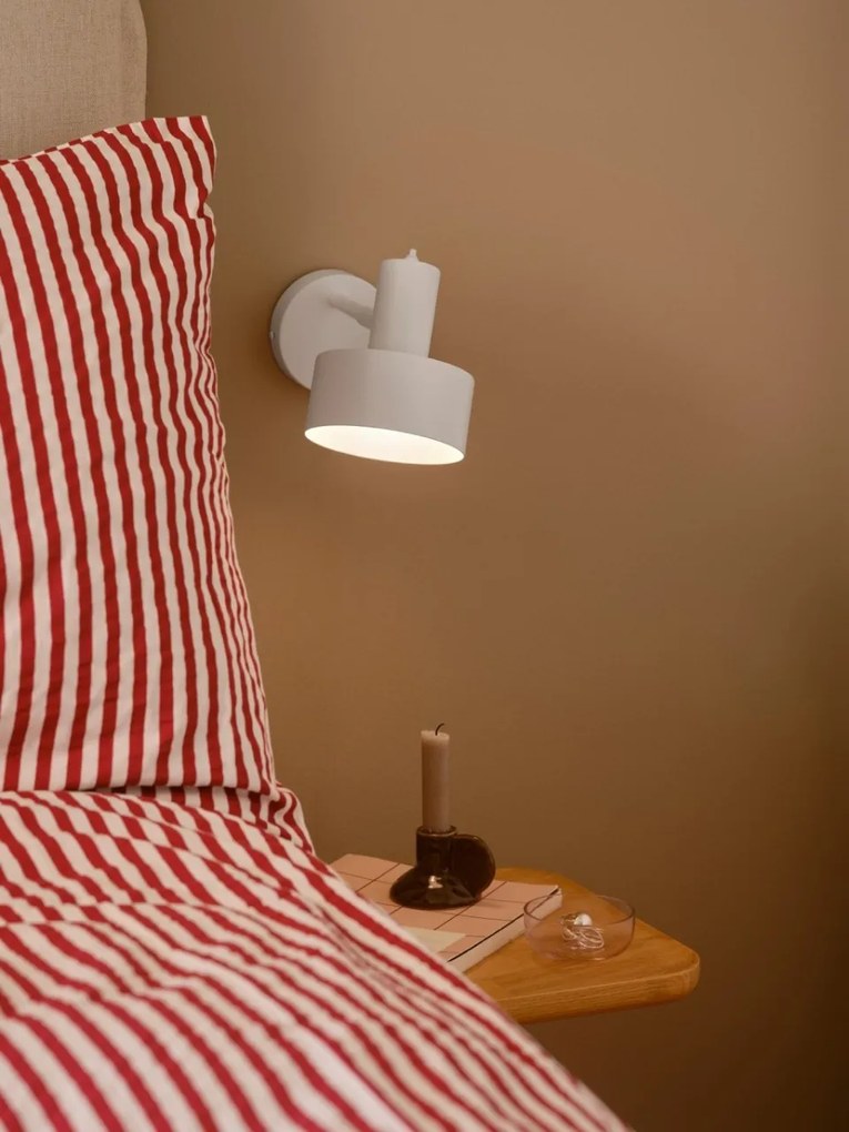 Aplica cu spot directionabil design nordic Matis alb