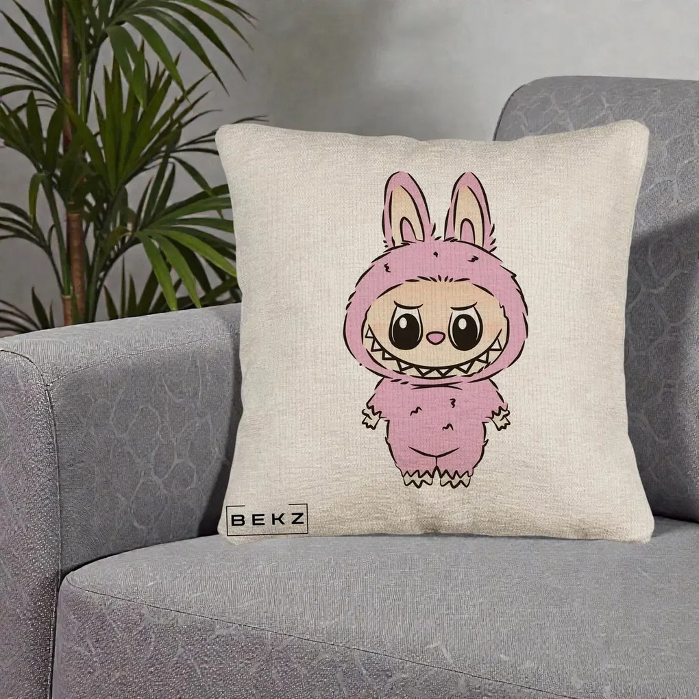 Perna Personalizata Labubu Mov Pastel, 40x40 cm, Bej Canapea, Husa Detasabila, Perna Inclusa, BEKZ®